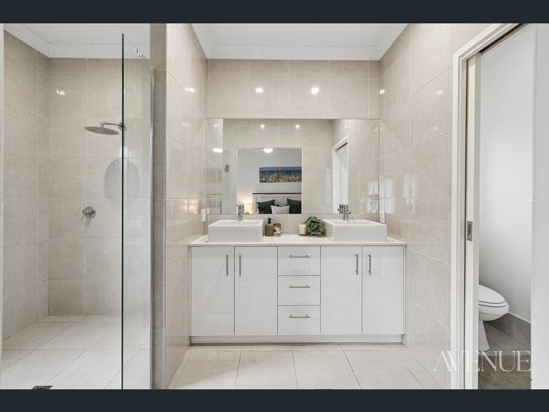 7 Woodview Court, Flagstone — photo 1 of 5