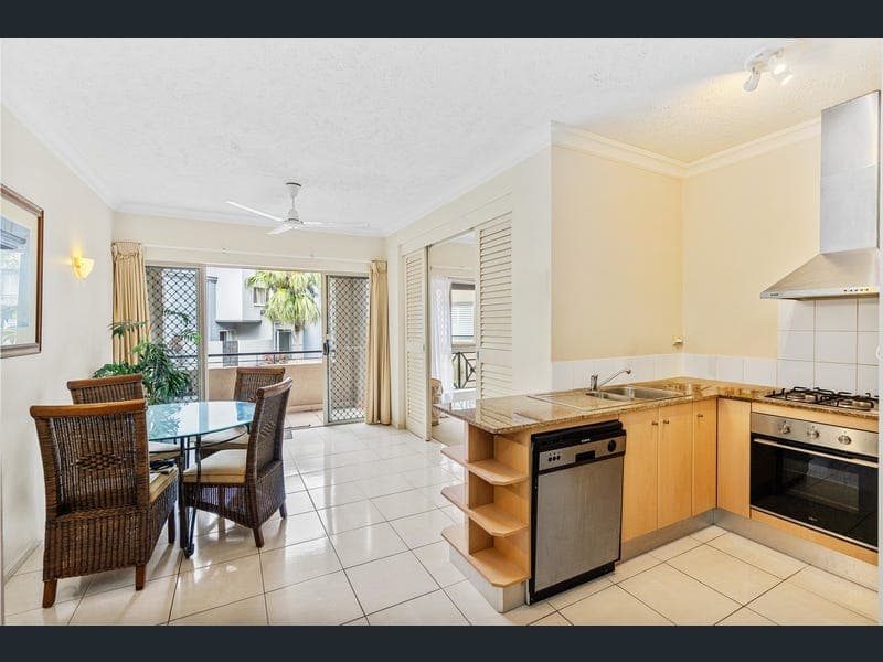 1705/2-10 Greenslopes Street, Cairns North — photo 1 of 5