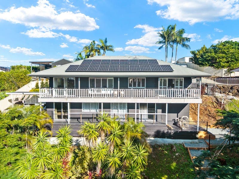 37 Crestridge Crescent, Oxenford — photo 1 of 5