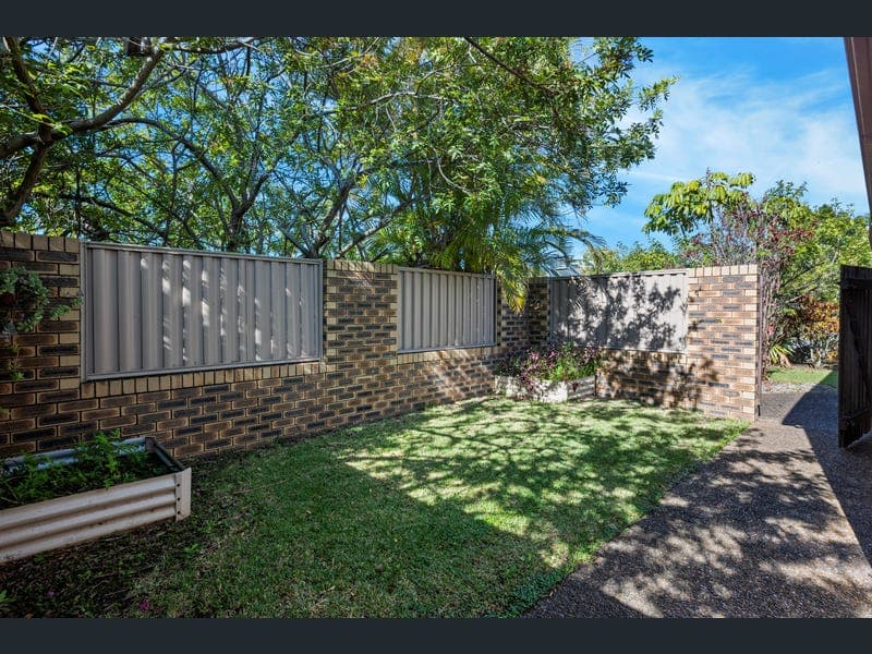 2/1 Killarney Crescent, Capalaba — photo 1 of 5