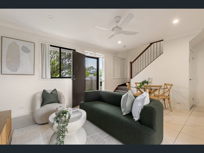 4 Katherine Street, Fitzgibbon — photo 1 of 5