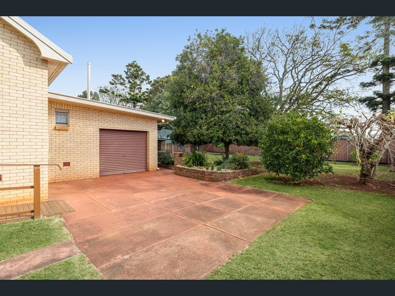 1 Lloyd Street, Harristown — photo 1 of 5