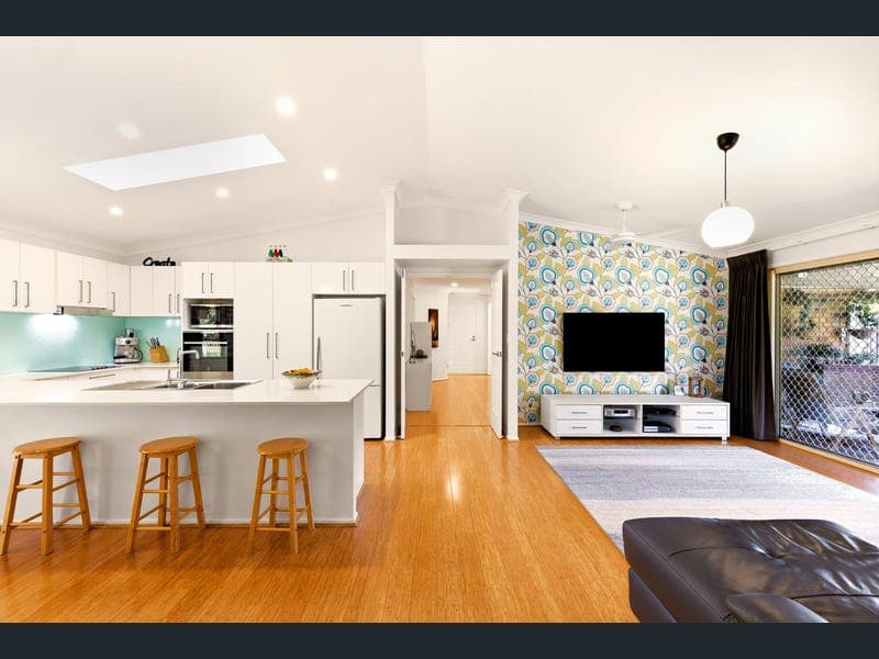 1 Coogee Place, Albany Creek — photo 1 of 5