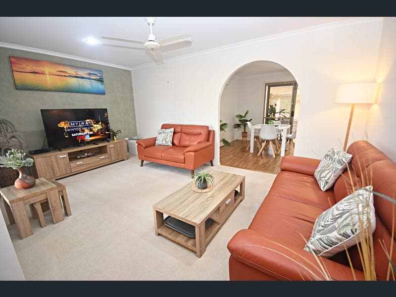 9 Lakeside Court, Torquay — photo 1 of 5