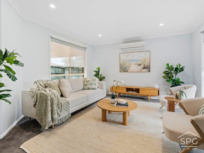 15 Crusoe Place, Tingalpa — photo 1 of 5