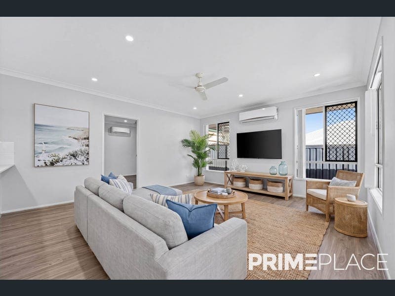 2/106 JOHNSTON STREET, Bellbird Park — photo 1 of 5