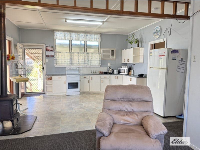 5 Dorney Street, Chinchilla — photo 1 of 5