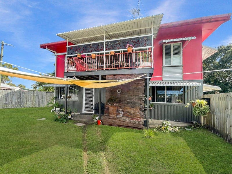 6 Armstrong Beach Road — photo 1 of 5