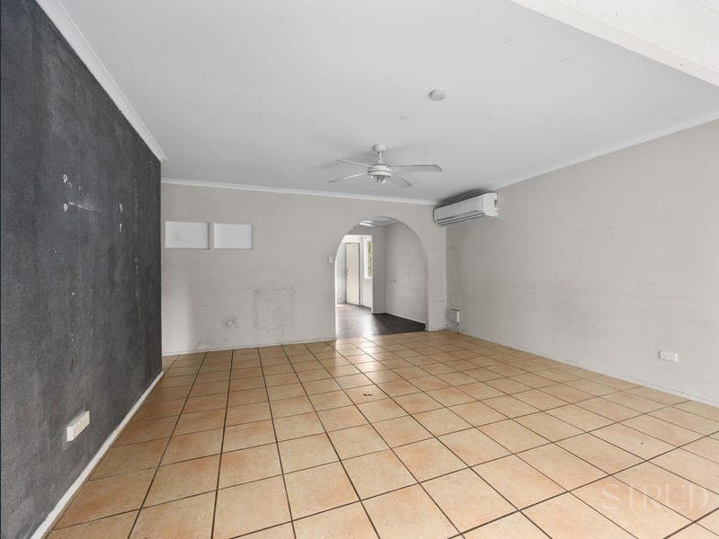 9 Rosemary Street, Bellbird Park — photo 1 of 5
