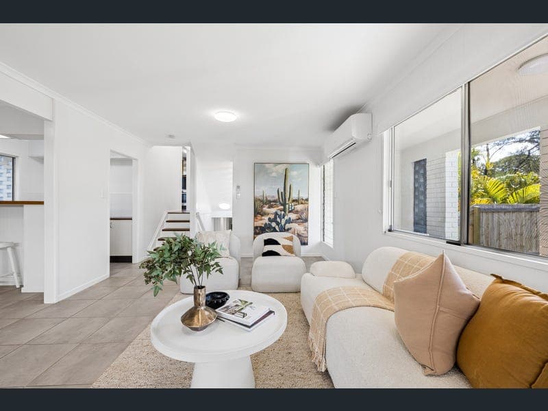 12 Larbonya Crescent, Capalaba — photo 1 of 5
