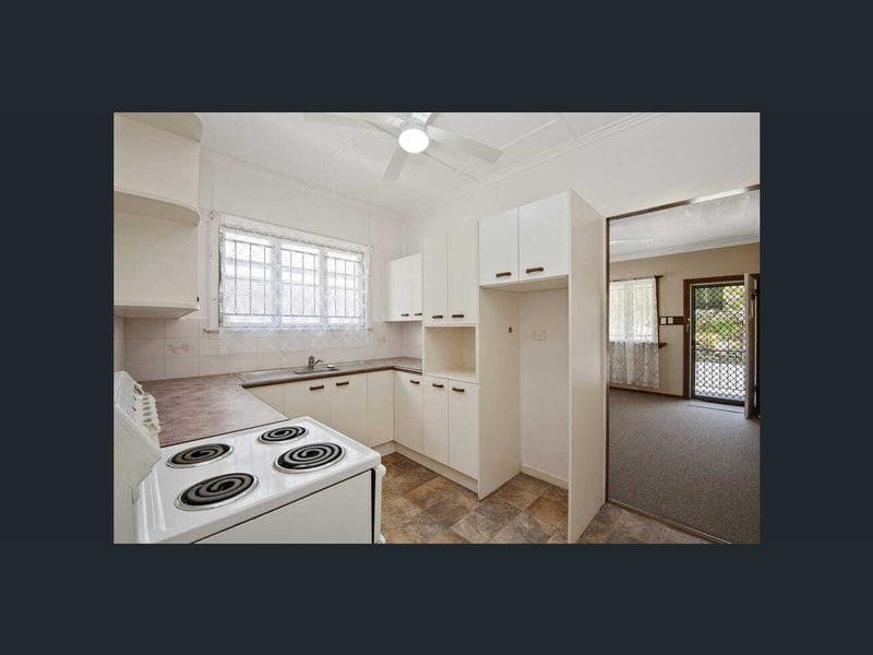 40 King Street, Woody Point — photo 1 of 5