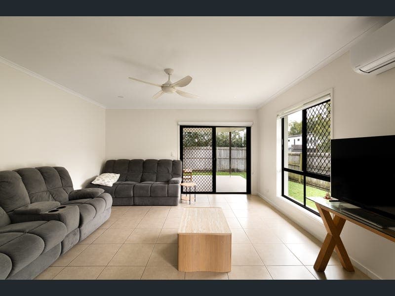 18 Bourke Crescent, Nudgee — photo 1 of 5