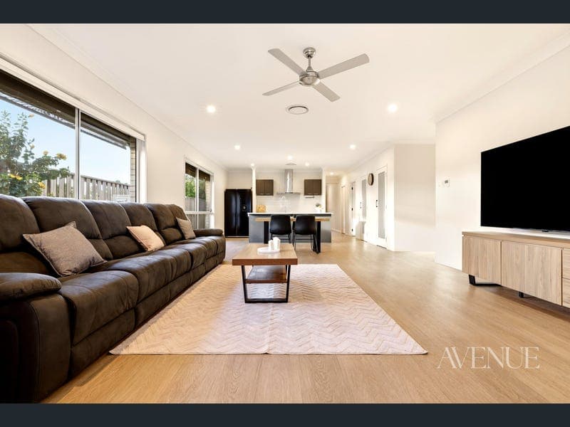 18 Wraight Street, Pimpama — photo 1 of 5