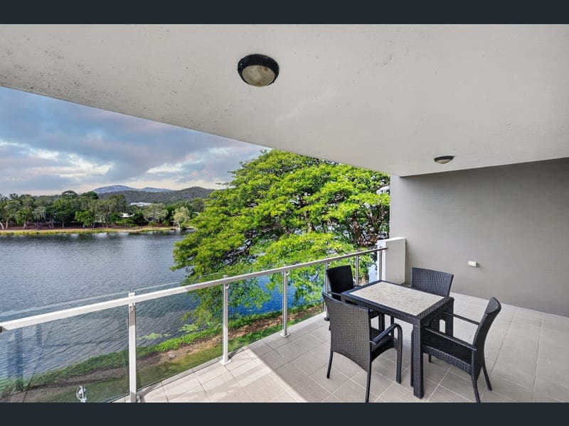 154/1B Sporting Drive, Thuringowa Central — photo 1 of 5