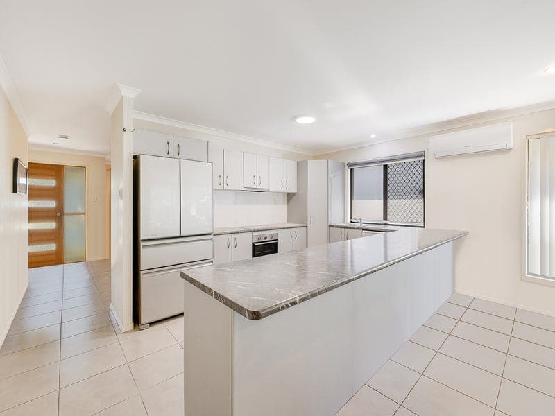 26 Riveroak Way, Sippy Downs — photo 1 of 5