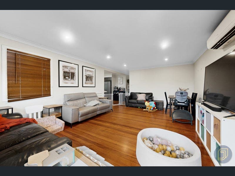 22 Blackwood Road, Geebung — photo 1 of 5