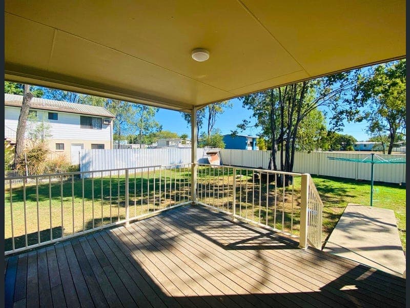 17 Phillips Street, Dysart — photo 1 of 5