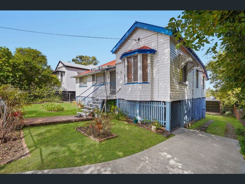 34 Mitchell Street, West End — photo 1 of 5