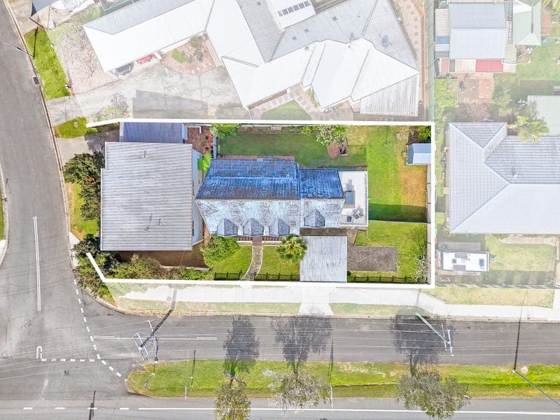 1 THE AVENUE, Nerang — photo 1 of 5