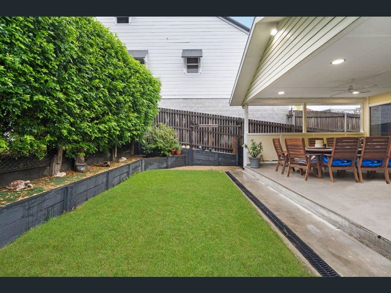 6 Cook Street, Red Hill — photo 1 of 5