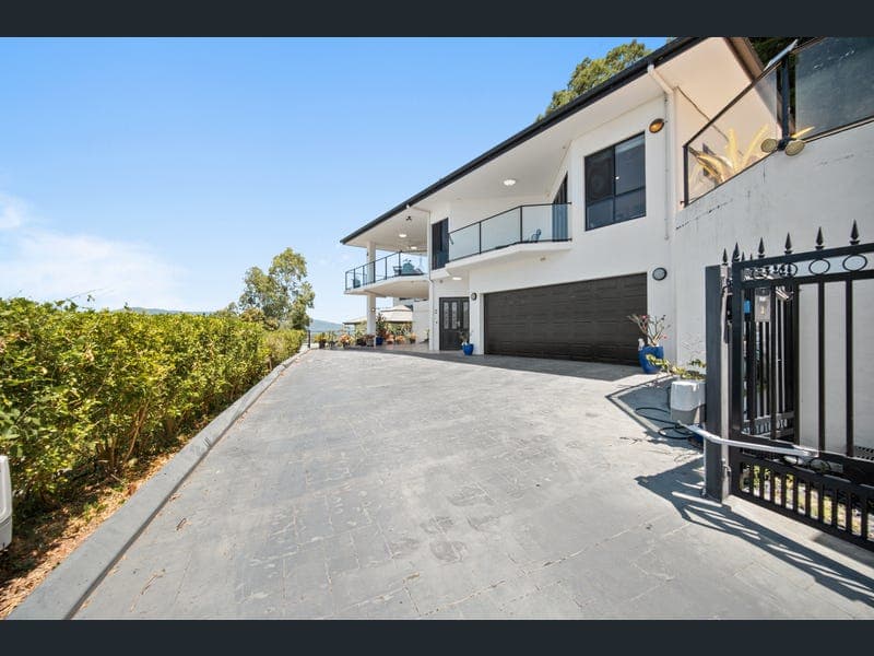 2 Caleb Court, Mooroobool — photo 1 of 5