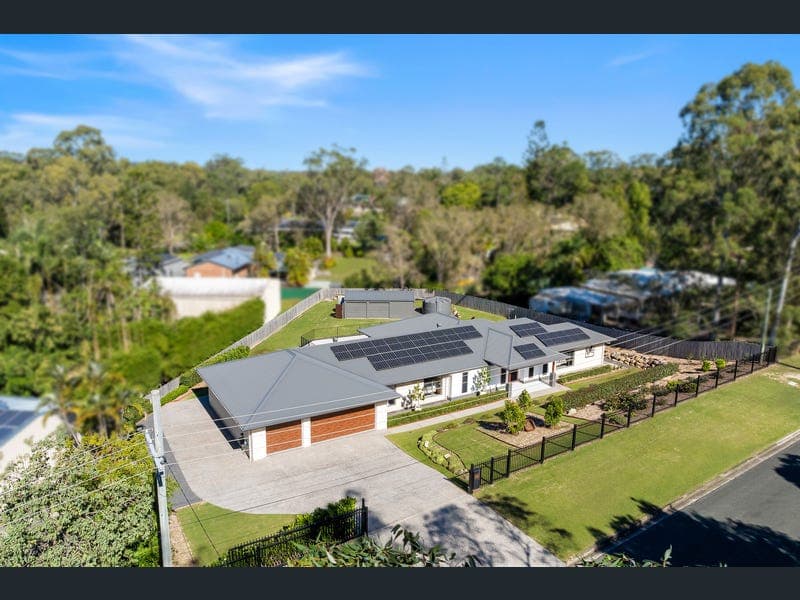 19 Banksia Street, Redland Bay — photo 1 of 5