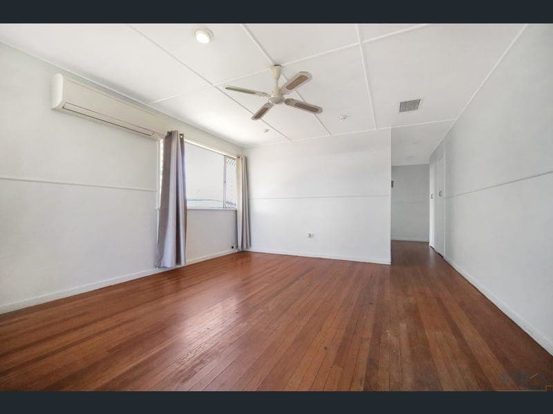 3 Jupiter Crescent, Mount Isa — photo 1 of 5