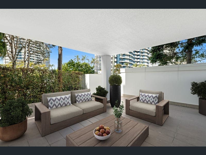 3A/28 Bayview Street, Runaway Bay — photo 1 of 5