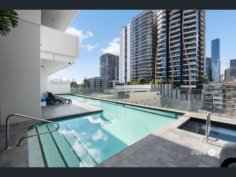 12801/22 Merivale Street, South Brisbane — photo 1 of 5