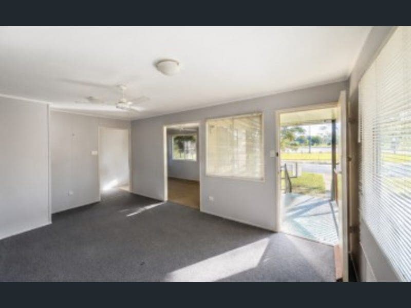 61 Beardmore Crescent, Dysart — photo 1 of 5
