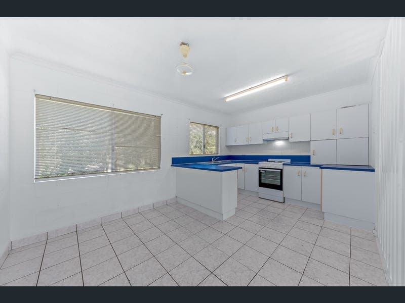 82/3 Eshelby Drive, Cannonvale — photo 1 of 5