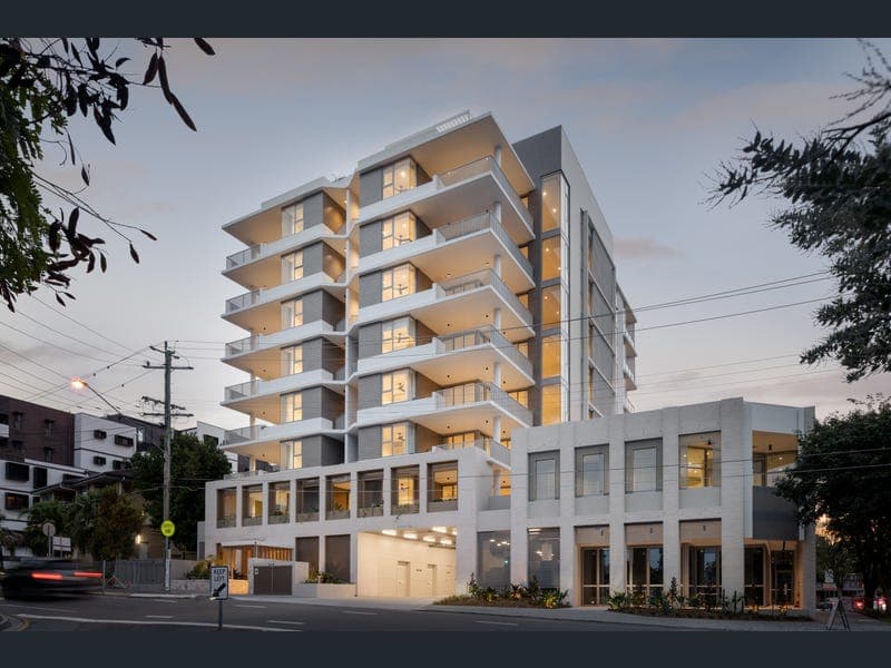 304/109 Clarence Road, Indooroopilly — photo 1 of 5