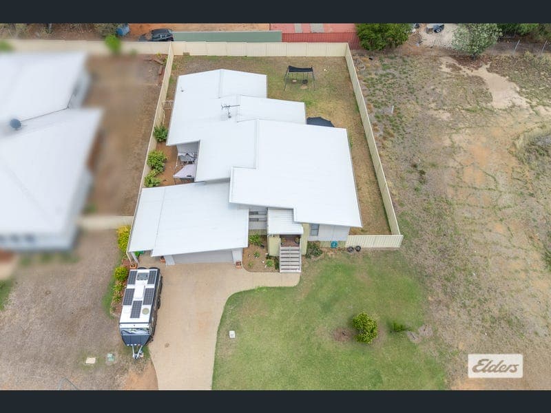 7 Ivers Place, Emerald — photo 1 of 5