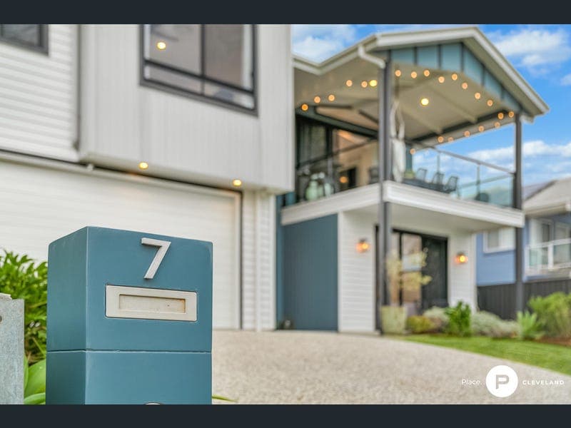 7 Eagle Street, Victoria Point — photo 1 of 5