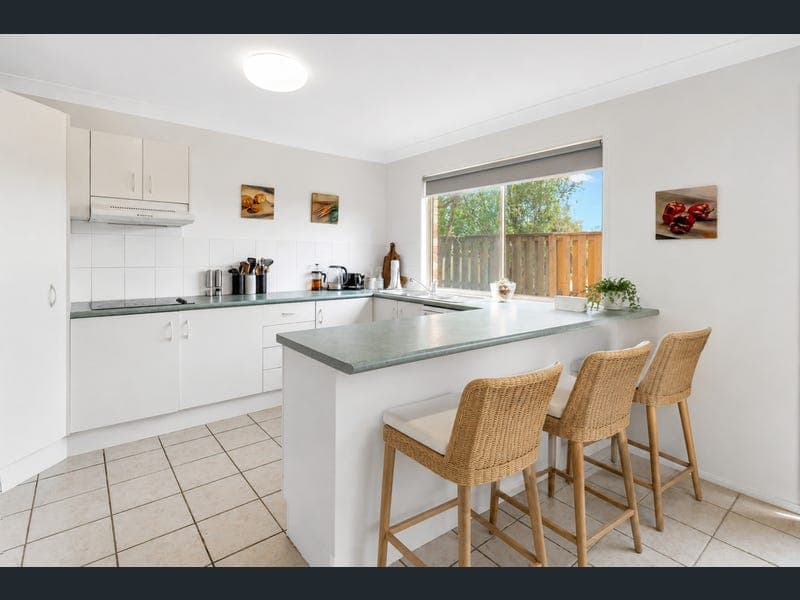 15 Griffon Street, Merrimac — photo 1 of 5