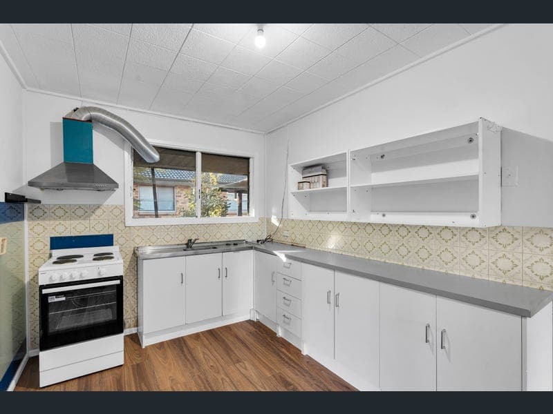18 Janice Street, Gailes — photo 1 of 5