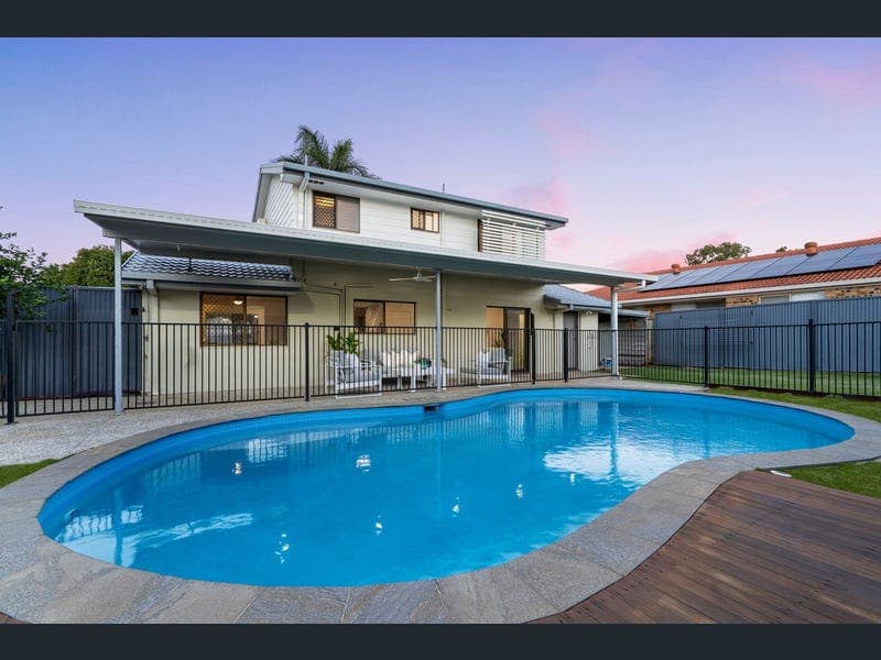 9 Balgowlah Street, Wakerley — photo 1 of 5