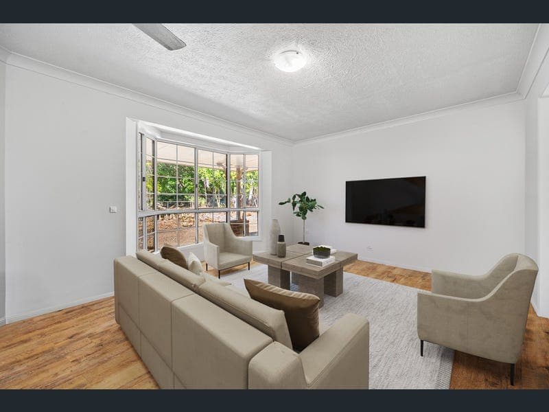 35 Toolakea Beach Road, Bluewater — photo 1 of 5
