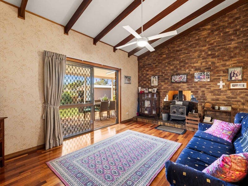 5 Jacaranda Court, Rangeville — photo 1 of 5