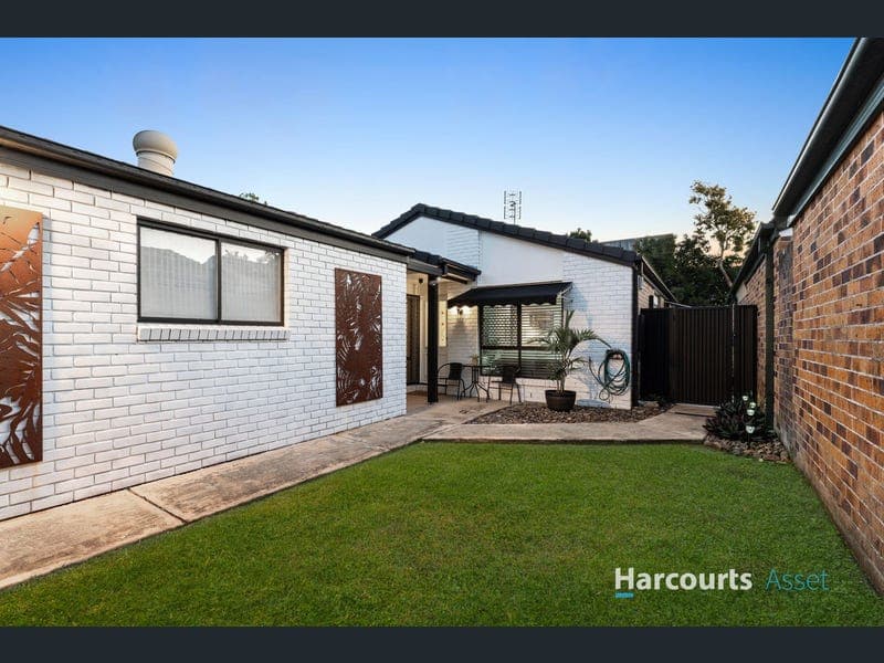 107 River Oak Drive, Helensvale — photo 1 of 5