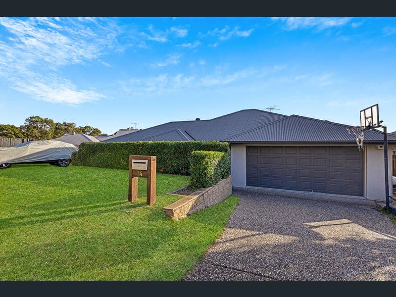 14 Emmaville Crescent, Ormeau — photo 1 of 5
