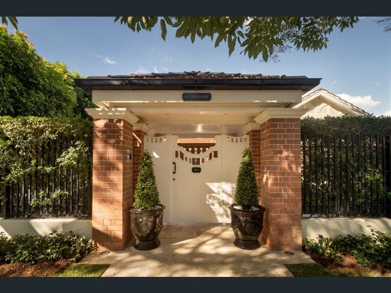 1 Sutherland Avenue, Ascot — photo 1 of 5
