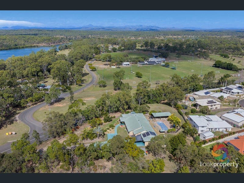 11 Malpas Street, Boyne Island — photo 1 of 5