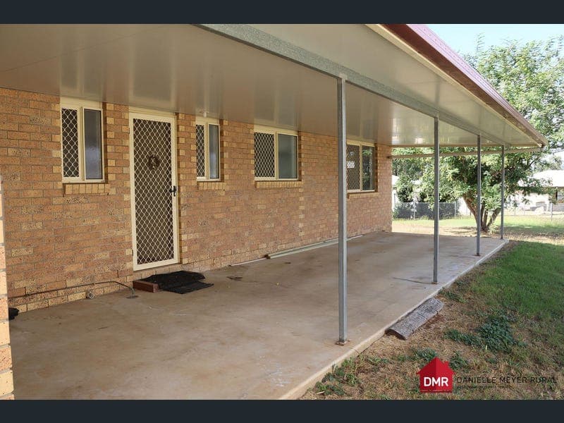 8 Charles Street, Mundubbera — photo 1 of 5