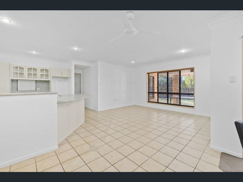 74 Rosewood Drive, Norman Gardens — photo 1 of 5