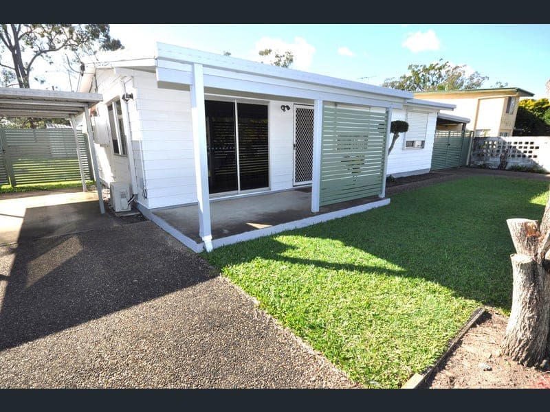 31 Karri Ave, Logan Central — photo 1 of 5