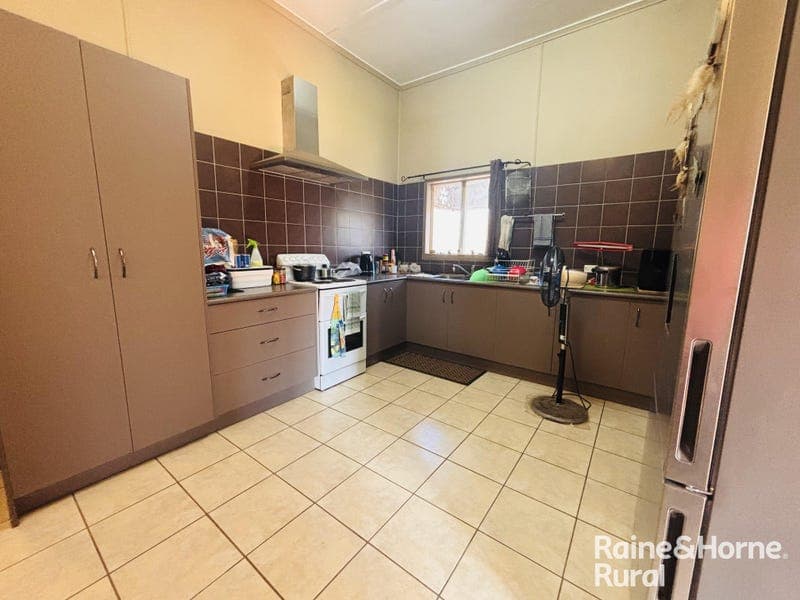 55 Burrowes Street, Surat — photo 1 of 5