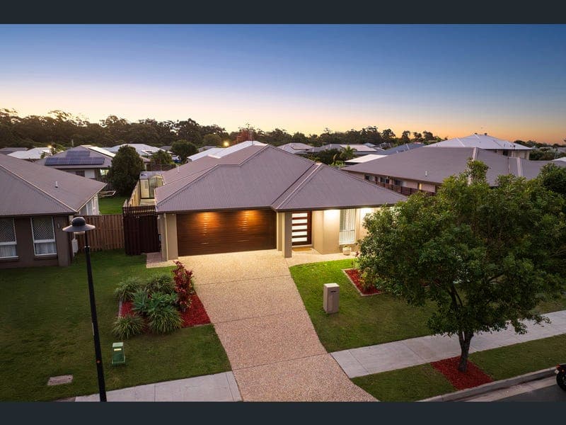 11 Carpenters Drive, Coomera — photo 1 of 5