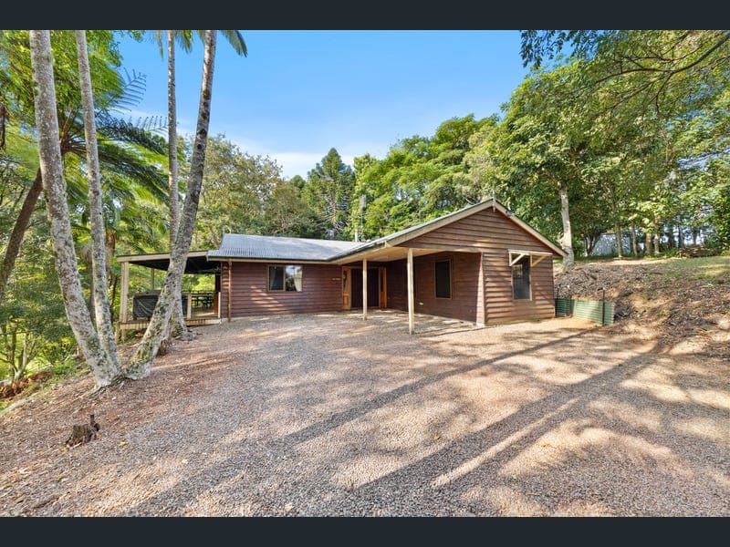 34 Centenary Drive, Maleny — photo 1 of 5