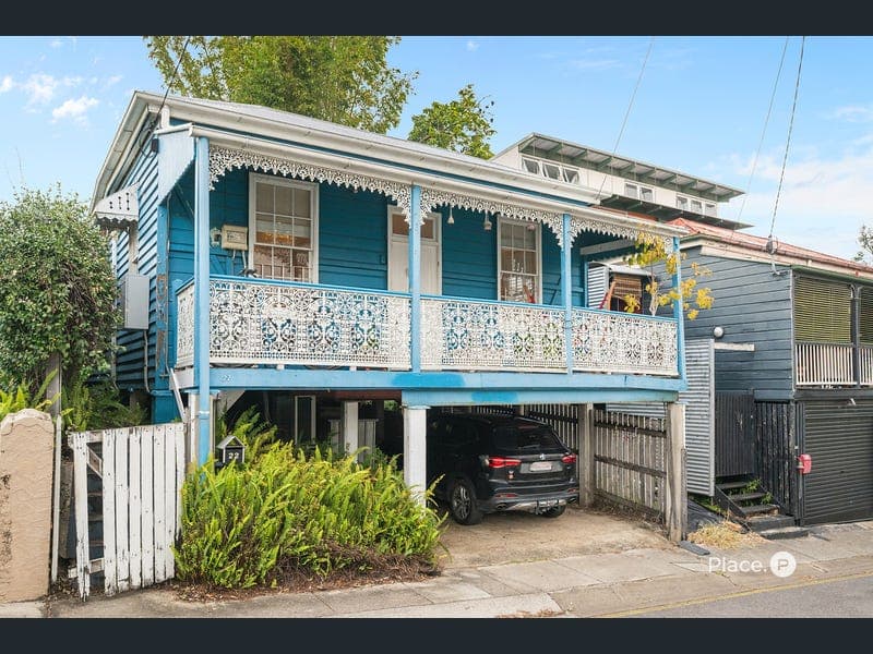 22 Hove Street, Highgate Hill — photo 1 of 5